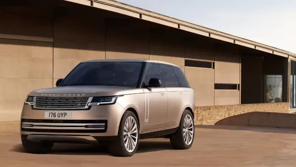 Range Rover with cheap number plate