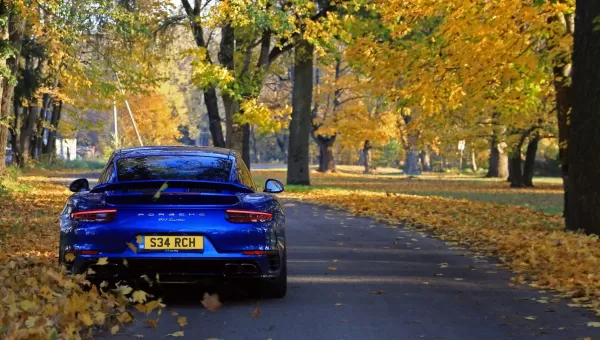 Porsche 911 with private number plate