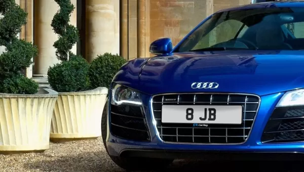 Audi R8 display a private number plate