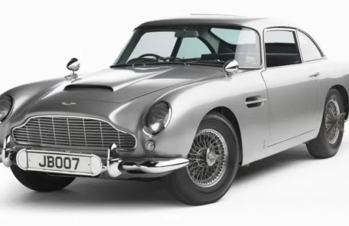 '007' number plate sells for record breaking price!