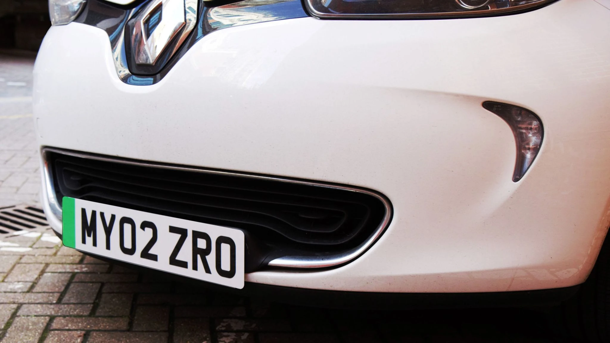 DVLA Allow A Green Flash On Number Plates Fitted To Electric Vehicles